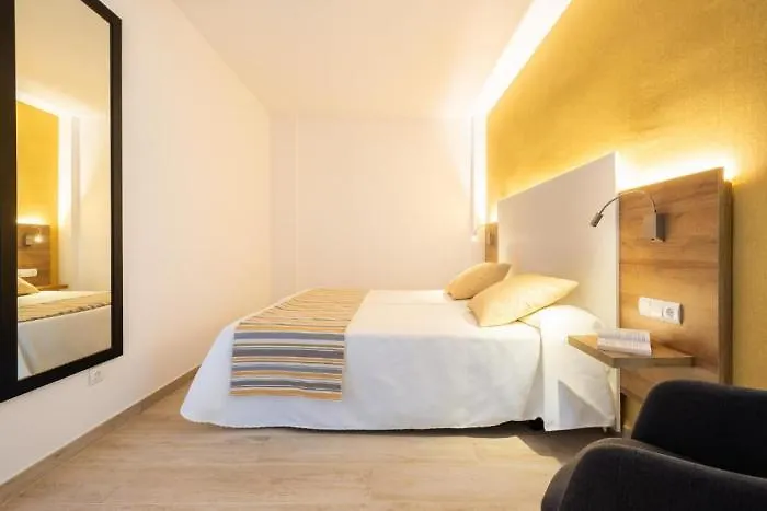 Apartahotel Casablanca Apartments, Santa Ponsa